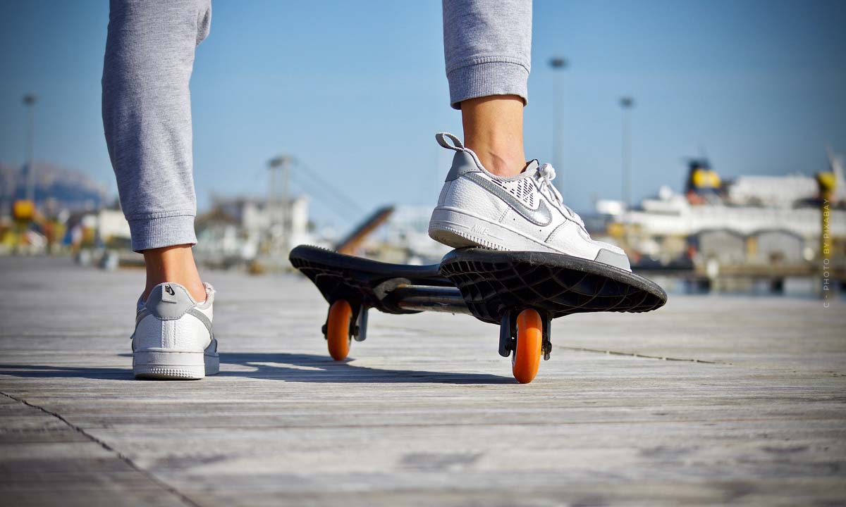 Pediküre-Nike-Fuße-Waveboard-Stadt-Sonne-Sommer-Sport-Fußpflege