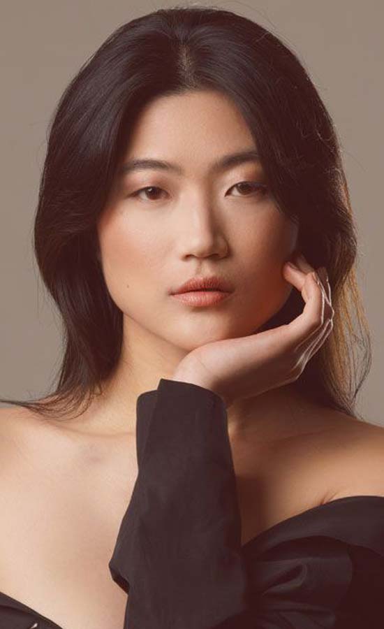 Seoyoung Jeong<br /><span class="model-data-overview">EU 176cm | US 5’9”</span>